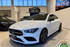 MERCEDES-BENZ CLA 200 d Automatic 4Matic Premium