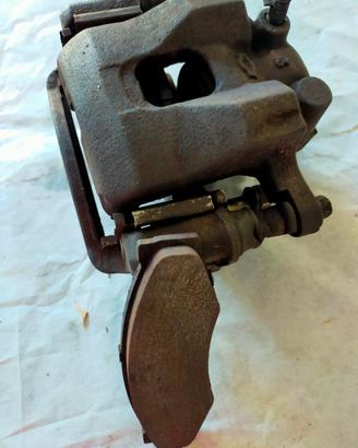 Pinze e dischi freno Nissan pickup d21
