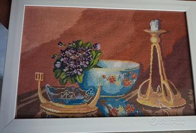 QUADRO RICAMATO CON CORNICE BIANCA