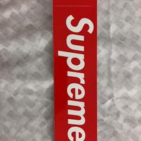 Box logo supreme adesivo