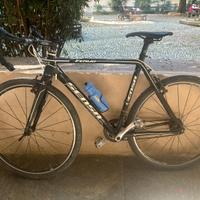 Gravel bike Sensa fermo