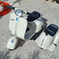 Vespa con sidecar per bambini