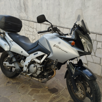 Suzuki Vstrom 650 anno 2004, pochissimi km
