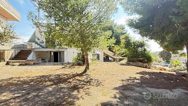 VILLA SINGOLA A ALLISTE