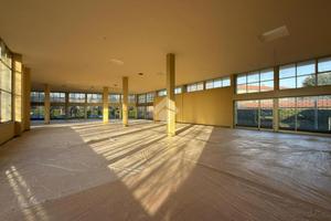 NEGOZIO A ROMANO CANAVESE