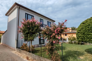 MARTELLAGO-CASA INDIPENDENTE con 500mq di giardino