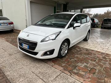 Peugeot 5008 1600 HDI AUT. 7 POSTI
