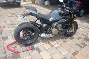 Ducati v4 s anno aprile 2023