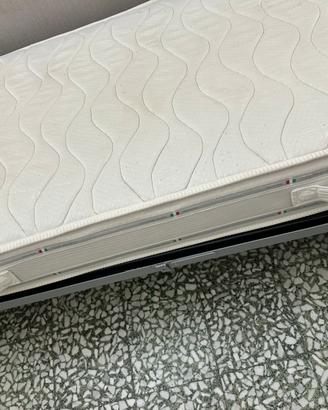 Letto singolo + rete doghe + materasso