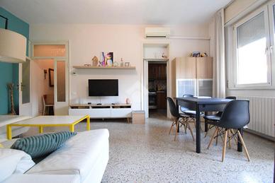 3 LOCALI A RICCIONE