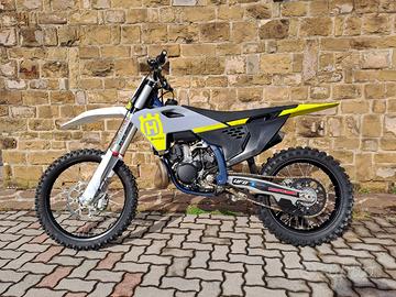 Husqvarna tc 250 2023 (79h totali)