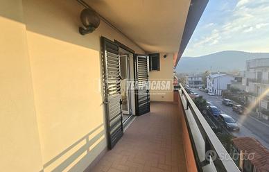 APPARTAMENTO 4 VANI CON TERRAZZO