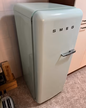 Frigorifero Smeg monoporta azzurro pastello