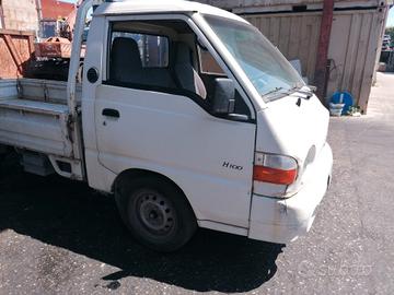 HYUNDAI H100 RICAMBI MOTORE 2.5 TD TIPO D4BF CAMBI