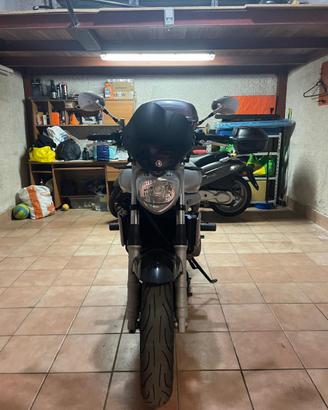 Yamaha FZ6 600 (98 CV) - 2004