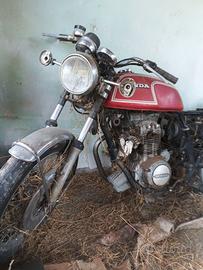 Motocicletta Honda cb500 anni 70