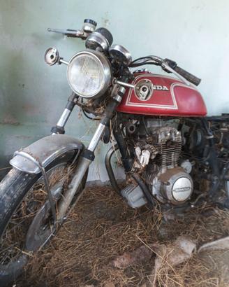 Motocicletta Honda cb500 anni 70