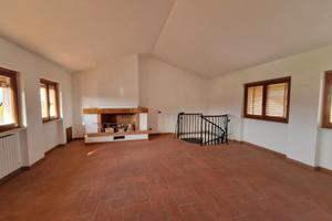 Appartamento 6 vani libero subito SEANO