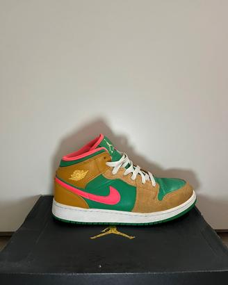 Jordan 1 Mid SE