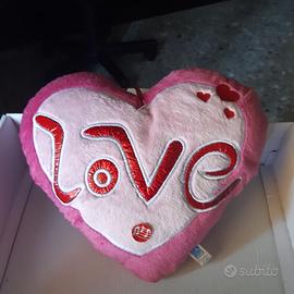 Cuscino peluche a forma di cuore