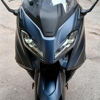 Yamaha TMax 560