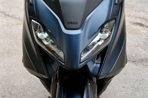 Yamaha TMax 560