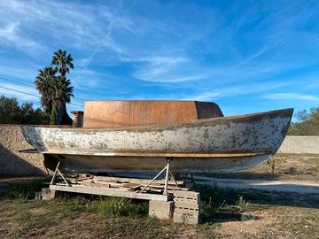 Scafo in vetroresina Bianchi & Cecchi