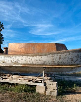Scafo in vetroresina Bianchi & Cecchi