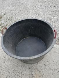 recipiente in pvc nero con manici