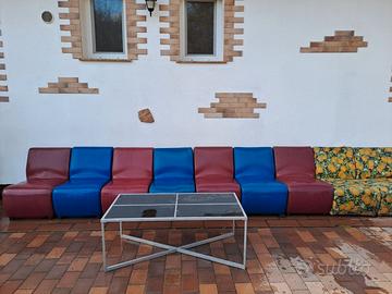 Poltrone ignifughe tavolini  e piccolo frigo