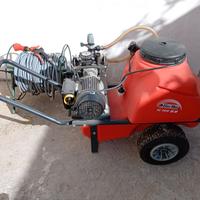 Motopompa irrorazione trattamenti arbusti