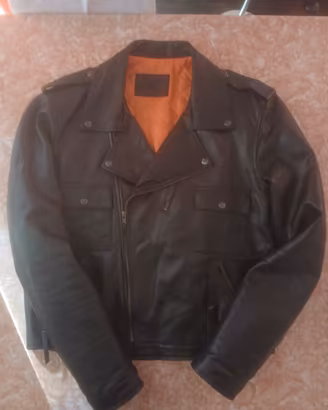 Giubbotto biker uomo in pelle. 