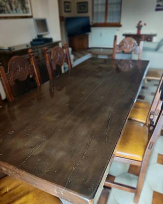 Splendido Tavolo in legno massello di castagno