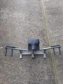 attrezzo ginnico per flessioni