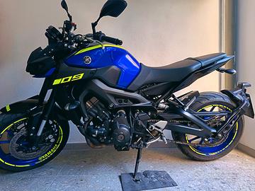 Yamaha MT09 + accessori
