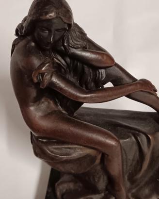 Scultura in bronzo firmata Milo vintage 