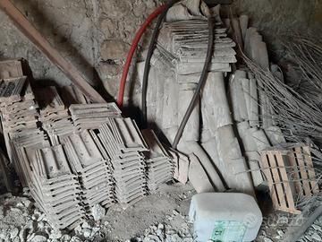 coppi vecchi e tegole