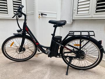 Bici elettrica usata poco 69km accetto 0ffert€