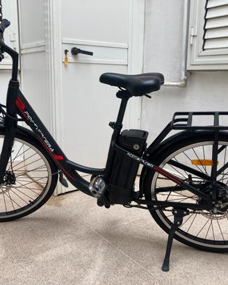Bici elettrica usata poco 69km accetto 0ffert€