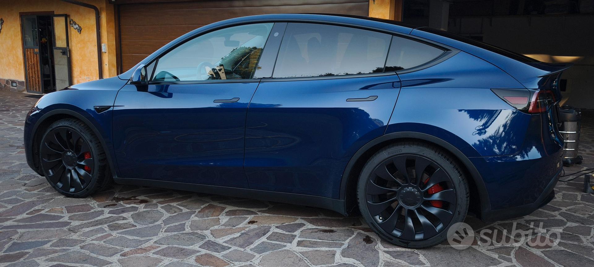 Tesla Model Y 2023 photo 3