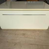 Cassettone laccato bianco
