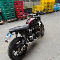 Triumph Speed Twin 1200 (Stealth Edition)