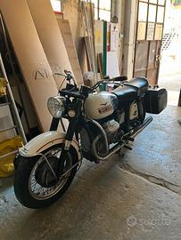 Moto Guzzi V7 special