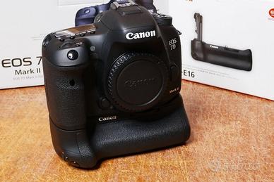 Canon EOS 7D Mark II + BG-E16commerciale 