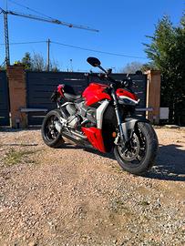 Ducati Streetfighter V2