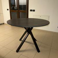 Tavolo rotondo moderno