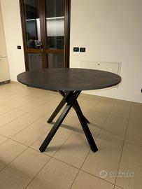 Tavolo rotondo moderno