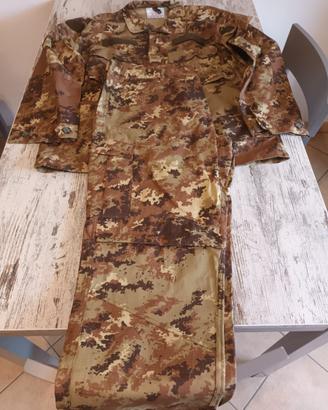 ABBIGLIAMENTO MILITARE