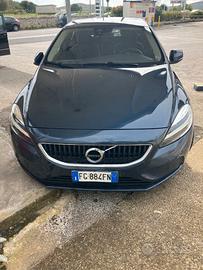 VOLVO V40 D2 MOMENTUM
