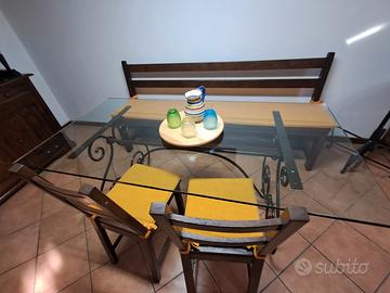 Tavolo in vetro e ferro
